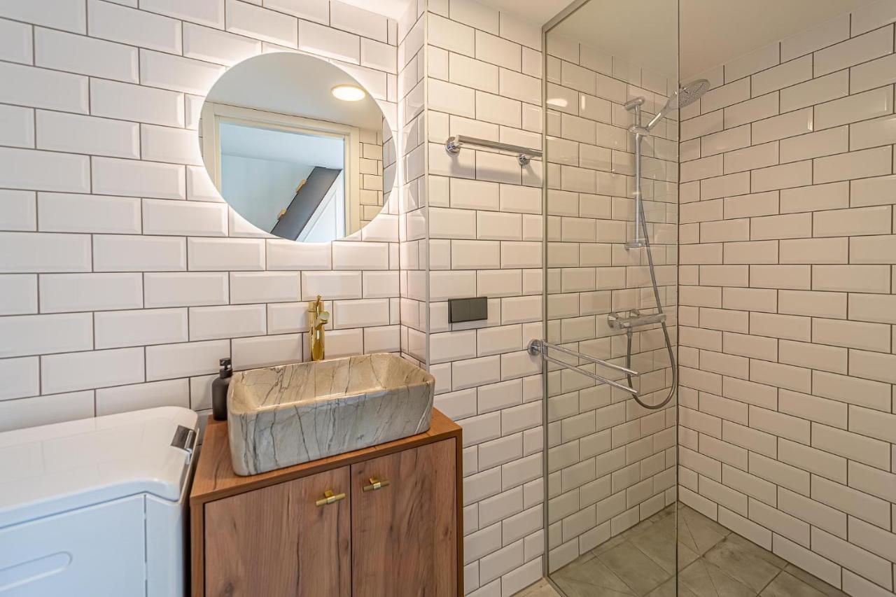 Ministerija Loft Apartment With Parking & Ac Каунас Экстерьер фото